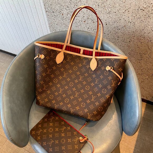 Louis Vuitton women's bag - Picture 1 of 9